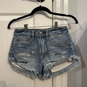 American Eagle distressed mid-rise festival shorts
